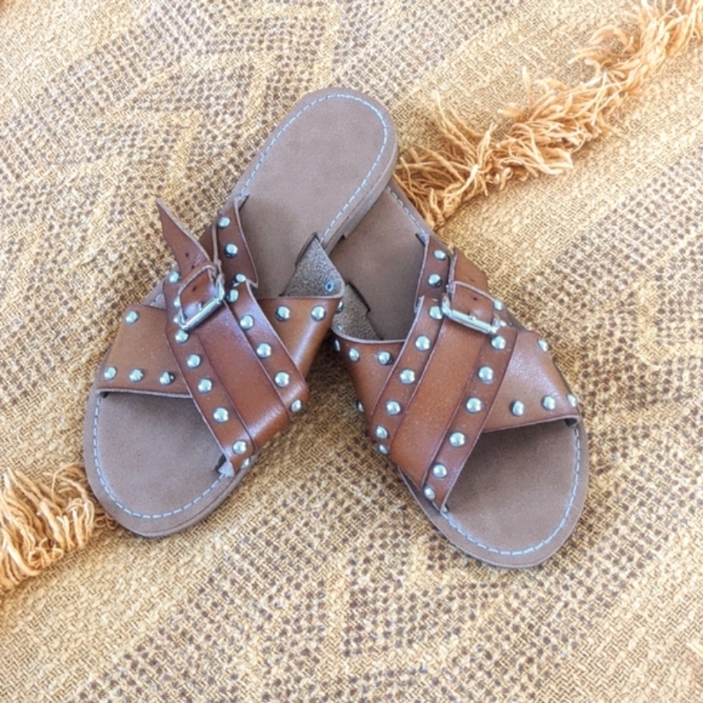 Universal Threads sandals
